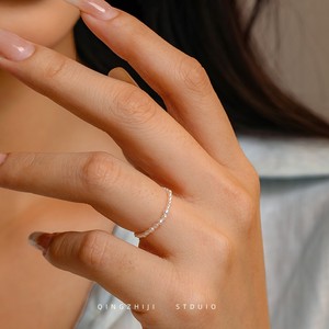 天然强光淡水超小米粒珍珠戒指女全网zui细纯手工制作弹力绳戒指