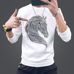 马头图案的卫衣