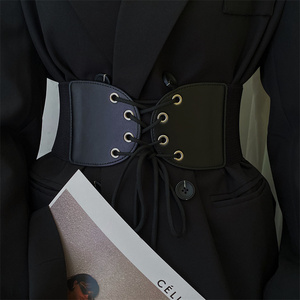 松紧绑腰带连衣裙