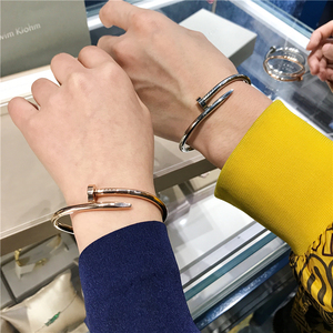 官方正品ck新款钉子手镯小众轻奢男女情侣款手镯镶钻复古手环礼物