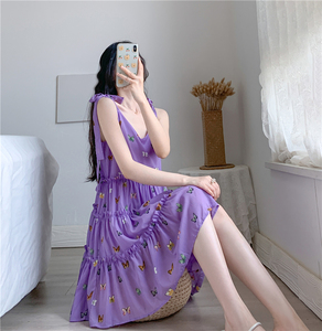 胖mm纯欲风吊带裙可爱少女心蝴蝶碎花蛋糕裙v领雪纺连衣裙加大码