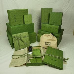 gucci古驰古奇绿色纸袋包装香水口红袋衣服围巾盒包包礼品盒子
