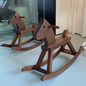黑胡桃木儿童摇椅木马摇摇椅实木工艺品幼儿摇马1-3周岁生日礼物