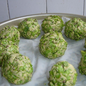 榆钱儿叶新鲜榆串钱串子现摘蔬菜窝头馍饭饼野生菜槐花时令农产品