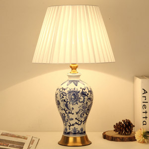 新中式古典床头台灯 卧室温馨暖光大气装饰陶瓷复古美式客厅台灯