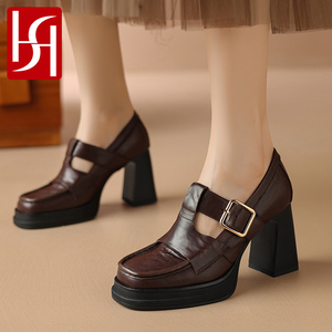 SH棕色复古女士小皮鞋防水台丁字扣带高跟鞋春季粗跟羊皮单鞋S731
