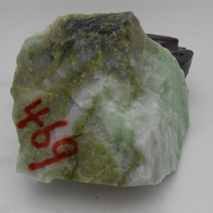 南阳独山玉原石毛料469克 精品料