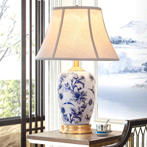 新中式陶瓷台灯美式简约卧室床头灯奢华客厅家用全铜景德镇青花瓷
