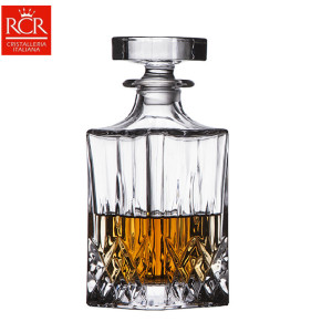 意大利RCR进口水晶玻璃威士忌酒樽带盖密封存洋酒瓶高档装饰摆件