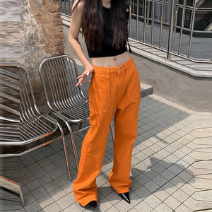 橙色牛仔女