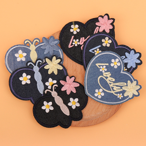 刺绣补丁贴大号牛仔裤