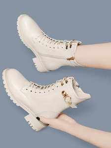 白色马丁靴女款2023年新款秋冬季粗跟加绒靴子中筒厚底英伦风短靴