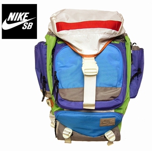 nike sb 巴斯光年 双肩包