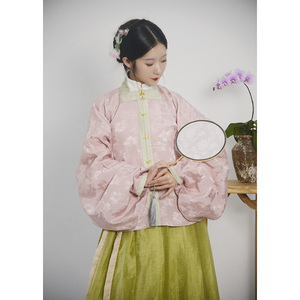 春下汉服   明制方领琵琶袖对襟衫圆点百褶裙套装一周发货