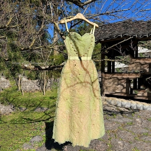 越南小众设计2024春季绿光森林网纱梦幻星星月亮立体装饰吊带长裙