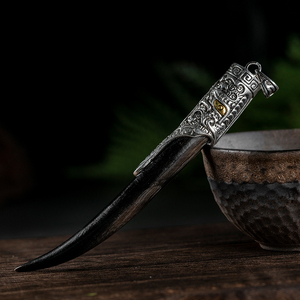 羊角尖狼牙形状包银吊坠男士女款项链霸气挂坠本命年挂件情侣饰品