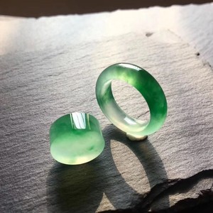 东方魅宝天然翡翠a货高冰玻璃种飘花指环男女尾戒冰阳绿玉戒指圈