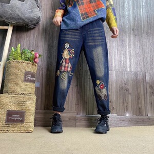 秋冬新款韩版女孩鲜花刺绣加绒加厚牛仔裤女高腰保暖弹力小脚裤潮