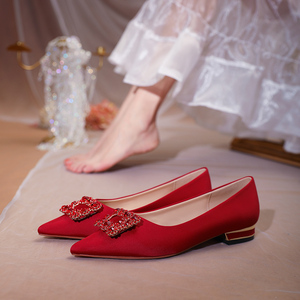 平底婚鞋2022年新款孕妇结婚鞋子新娘鞋红色缎面秀禾鞋方扣单鞋女