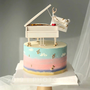 七夕情人节礼品跳舞钢琴音乐盒八音盒送女友生日蛋糕装饰摆件网红