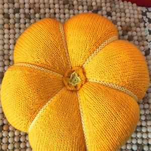 纯手工腈纶毛线编织南瓜保平安抱枕汽车腰靠家居沙发摆件礼物保平