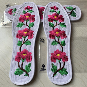 农村手工绣花鞋垫