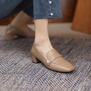 乐福鞋女英伦风春夏粗跟真皮中跟小皮鞋一脚蹬女鞋卡其色方头单鞋