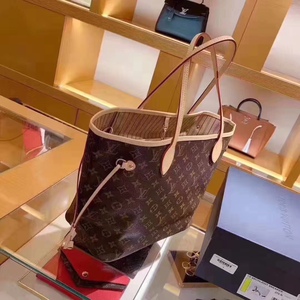 美国代购 lv neverfull 中号,不过时 简单大方 大包里面有小包