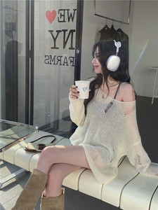 kumikumi设计感微透露肩套头罩衫女早春辣妹性感镂空宽松针织上衣