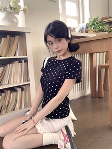 kumikumi小个子减龄波点短袖T恤女装春夏设计感小众短款休闲上衣