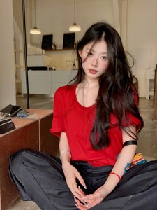 kumikumi红色简约百搭U领T恤女装2024夏季宽松休闲中长款套头上衣