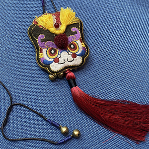 刺绣钉珠铃铛狮来运转文艺复古设计师原创民族风手工编织挂件项链