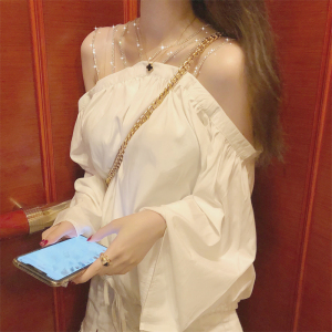 法式露锁骨一字肩纯欲上衣女春秋白色仙气衬衣设计感小众水钻衬衫