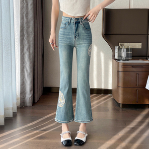 新中式国风浅色刺绣牛仔裤女春装时尚显瘦小个子九分微喇直筒裤xs
