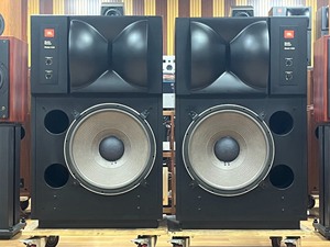 《商品议价》JBL 4430经典的15寸大号角监听音箱 钢磁高音版本