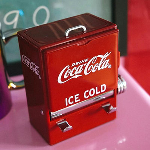 一个创意 复古个性礼物可乐机造型ins风牙签筒 自动贩卖机牙签盒