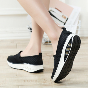 摇摇鞋女式新款2018韩版百搭女鞋厚底轻便跳舞广场舞大妈鞋子透气