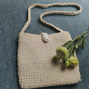 diy包包草莓毛线水桶钩针材料包手工编织爱心束口包方口大扣子包