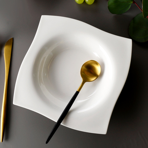 白色西餐骨瓷西式汤盘家用加深大号陶瓷创意盘子菜盘碟子宽边深盘