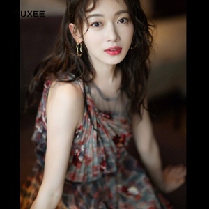 正品tuxee夏新品吴谨言明星同款气质显瘦印花度假仙女长款连衣裙