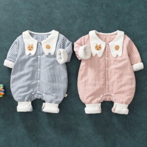 婴儿连体衣春秋网红可爱超萌外出哈衣公主双胞胎宝宝衣服春装套装