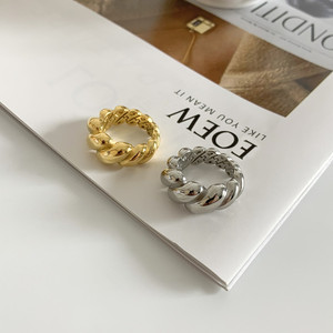 ins风夸张扭曲麻花叠戴戒指钛钢镀金欧美小众高级感韩国复古指环