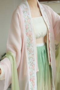 【小桃枝】绣花对襟长褙子飞机袖一片式渐变印花百迭宋制传统汉服
