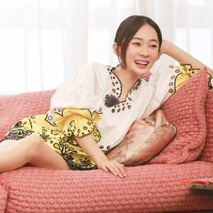 代购tuxee20款妈妈是超人霍思燕同款衣服宽松镂空花瓣喇叭袖衬衫