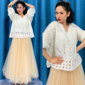 tuxee女儿们的恋爱程莉莎同款衣服白色镂空破洞毛衣v领甜美上衣