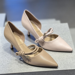 you联名女鞋他她柚官网正品店高跟鞋2022春款蝴蝶结单鞋小ck1人付款