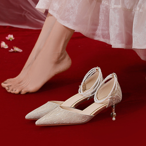 水晶主婚鞋秀禾婚纱两穿伴娘鞋低跟新娘鞋珍珠不累脚凉鞋女夏中跟