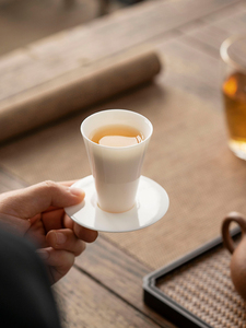 德化玉瓷羊脂玉白瓷茶杯陶瓷品茗杯主人杯功夫单杯带杯垫私人订制
