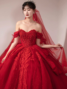 法式红色重工婚纱新娘2024新款高级质感在逃公主宫廷风大拖尾主纱