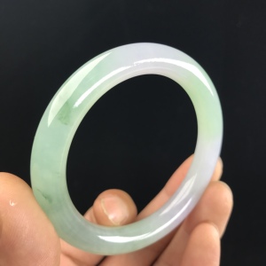 缅甸翡翠芙蓉底圆条手镯天然a货冰种飘绿贵妃a货手镯情人节礼品
